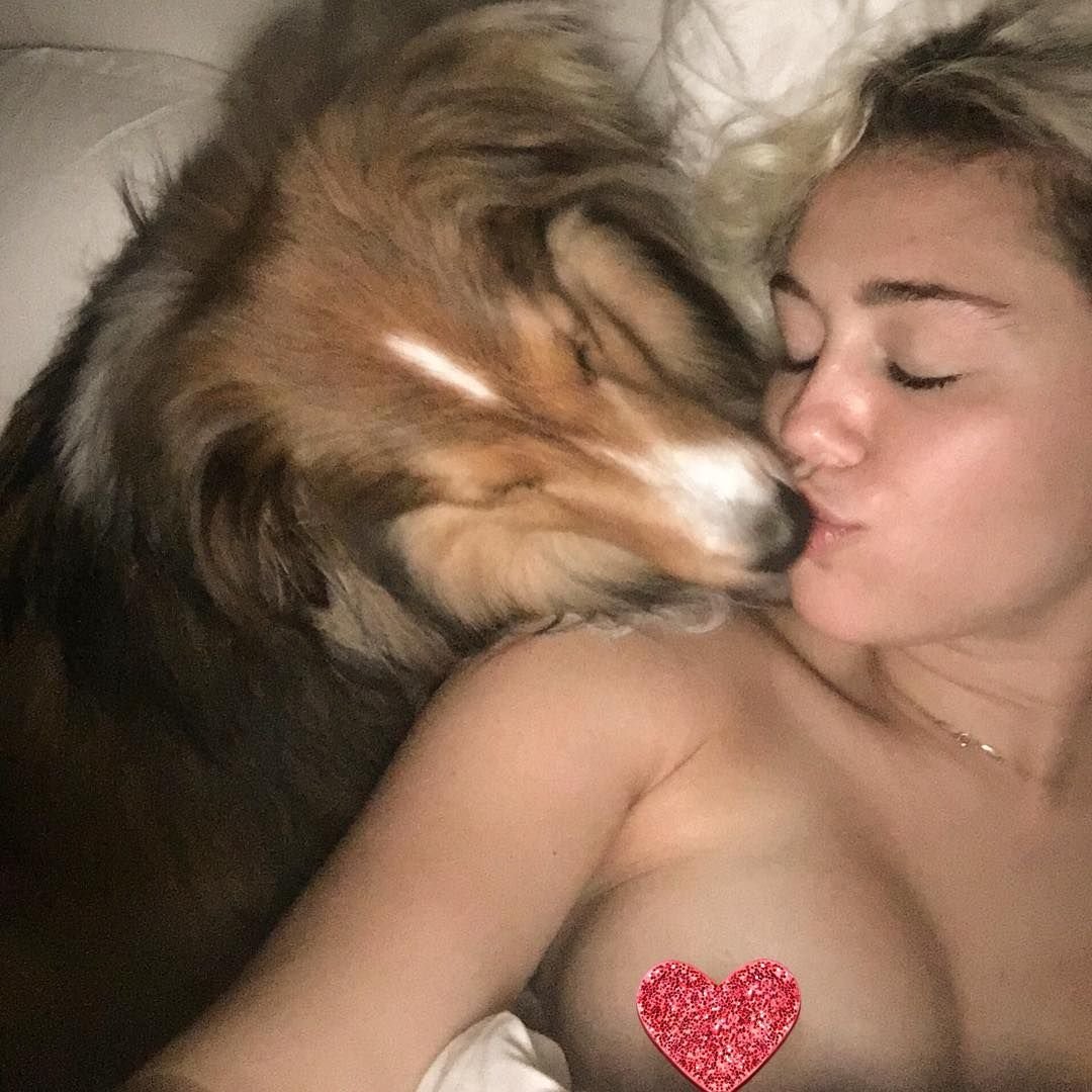 butt Miley cyrus