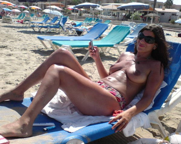 beach girls nude Croatian