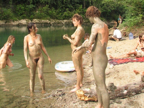 couples bath spa mud Nude
