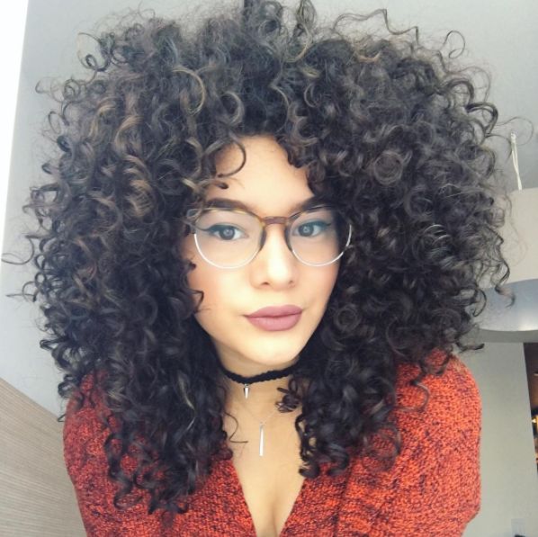 curly hair Latina