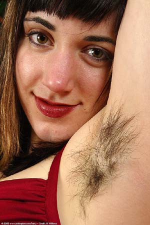 women hair in No armpit