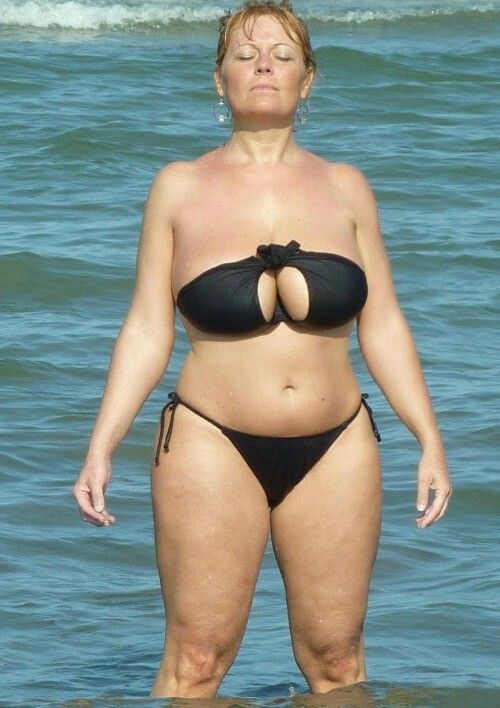 beach Mature women bikini