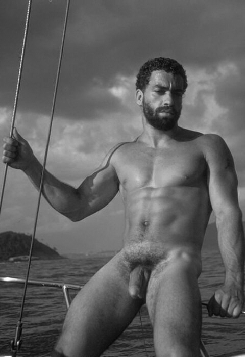 Pics showing for free -Greek men naked.